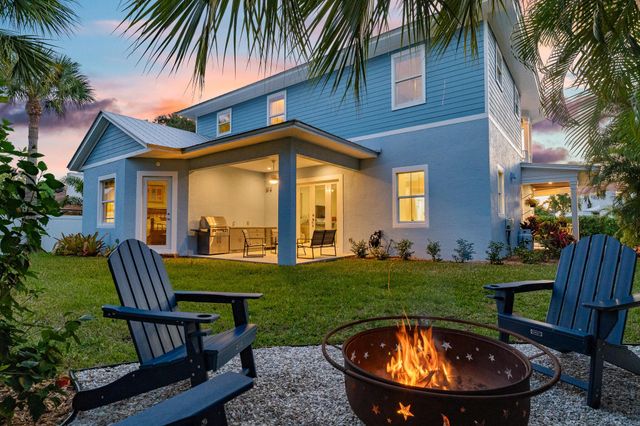 1002 SE Riverside Drive, Stuart, FL 34996