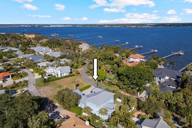 1002 SE Riverside Drive, Stuart, FL 34996