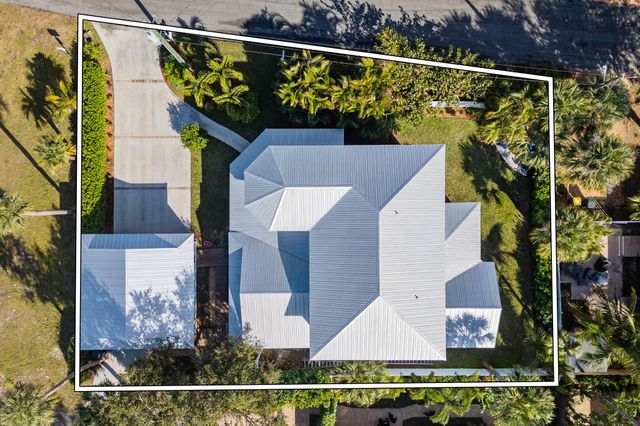 1002 SE Riverside Drive, Stuart, FL 34996