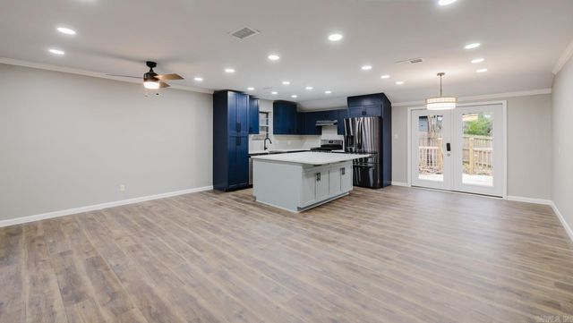 14 Marble Ct, Little Rock, AR 72212