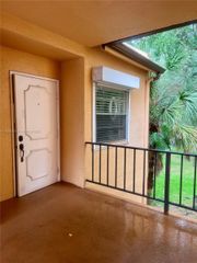430 Commodore Dr 301, Plantation, FL 33325