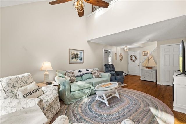 14 Cedarledge Vlg 14, Cohasset, MA 02025