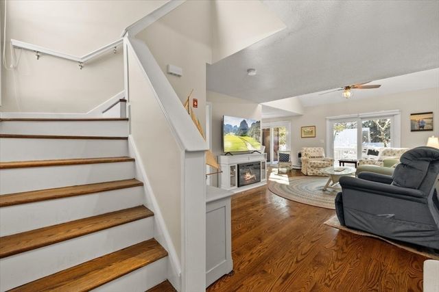 14 Cedarledge Vlg 14, Cohasset, MA 02025