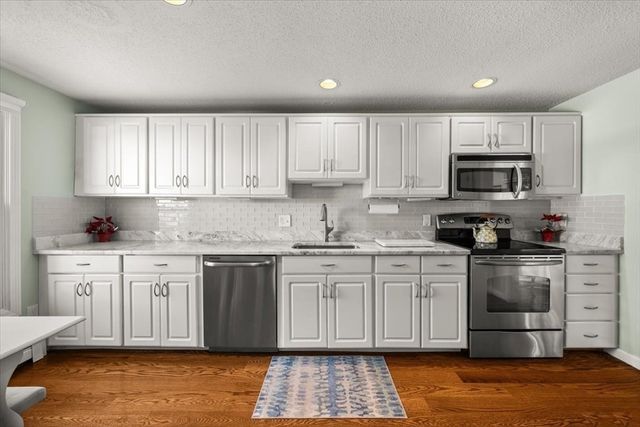 14 Cedarledge Vlg 14, Cohasset, MA 02025