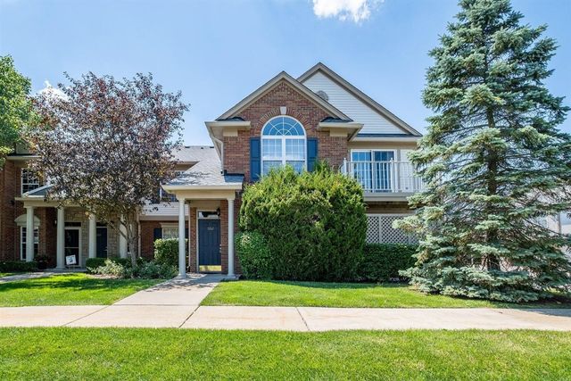 5362 Brookemonte Circle, Rochester, MI 48306