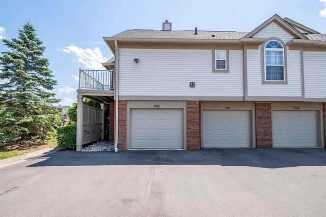 5362 Brookemonte Circle, Rochester, MI 48306