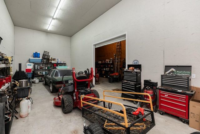 5950 Keith Rd, Lumberton, TX 77657