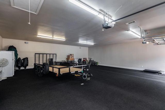 5950 Keith Rd, Lumberton, TX 77657