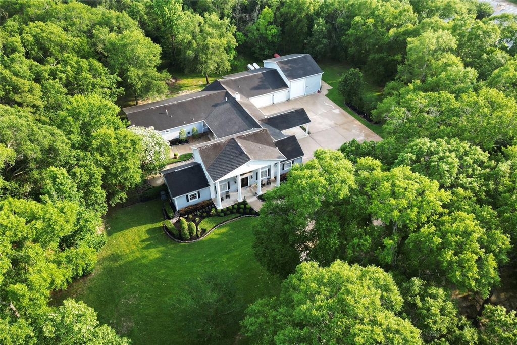 5950 Keith Rd, Lumberton, TX 77657