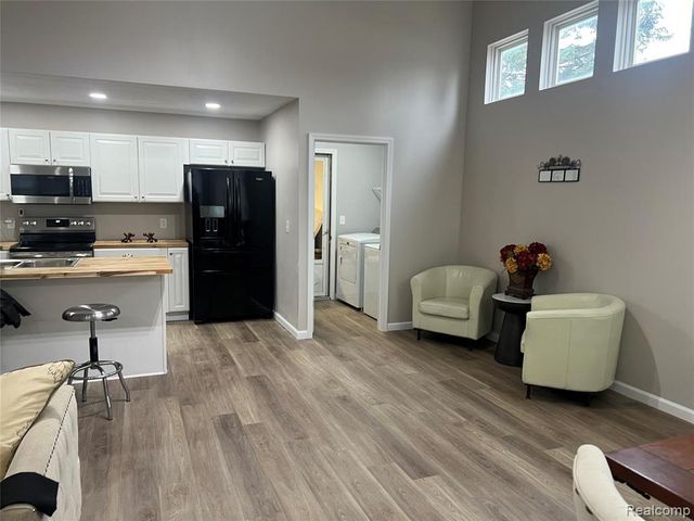 37378 Amhurst Drive, Westland, MI 48185