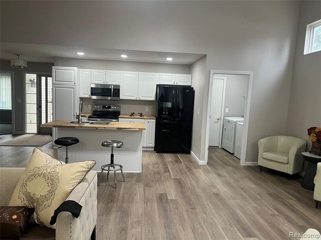 37378 Amhurst Drive, Westland, MI 48185