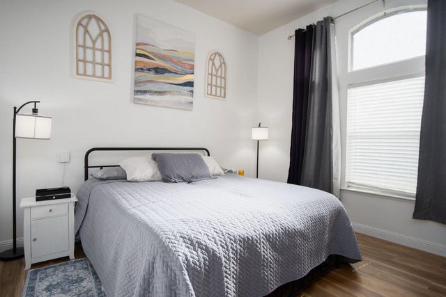 2417 E Omaha Avenue, Fresno, CA 93720