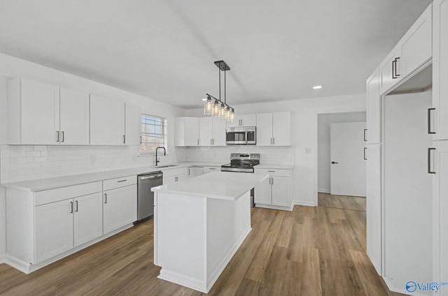 839 Isom Road, Guntersville, AL 35976