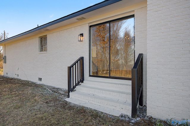 839 Isom Road, Guntersville, AL 35976