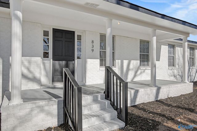 839 Isom Road, Guntersville, AL 35976