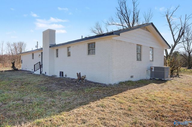 839 Isom Road, Guntersville, AL 35976