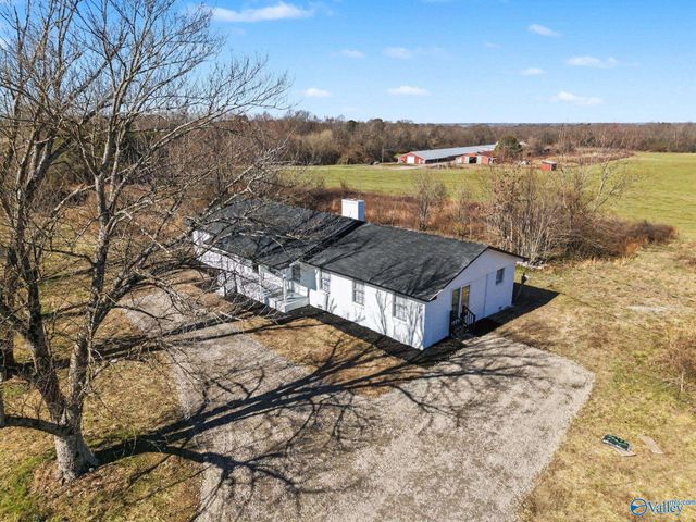 839 Isom Road, Guntersville, AL 35976