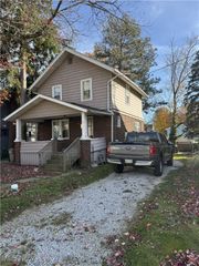 100 Victor Avenue, Cuyahoga Falls, OH 44221