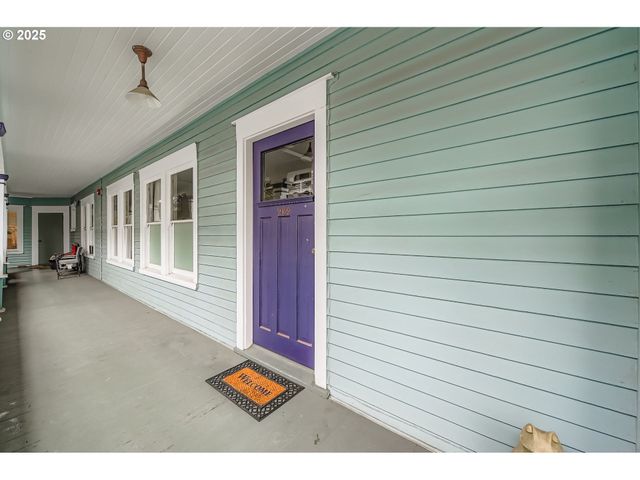 2127 Nw IRVING St 202, Portland, OR 97210