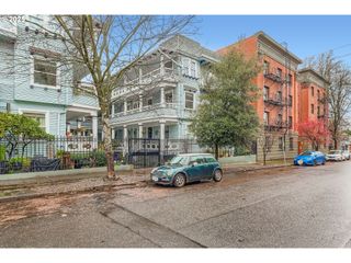 2127 Nw IRVING St 202, Portland, OR 97210