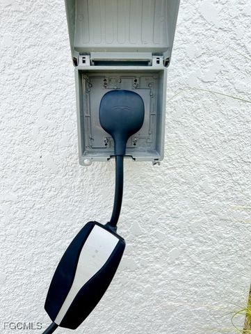 4413 NW 34th ST, Cape Coral, FL 33993