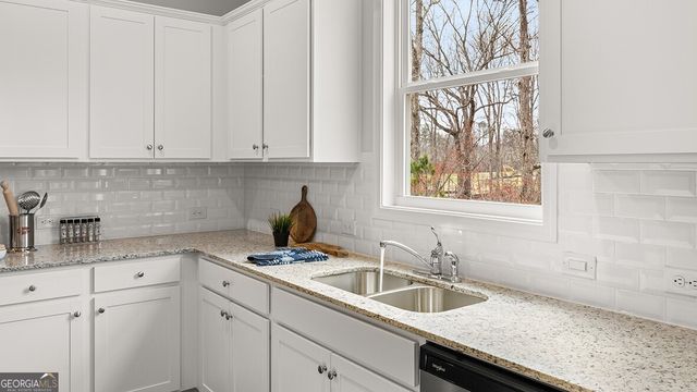 1022 Lost Creek Parkway, Dallas, GA 30132