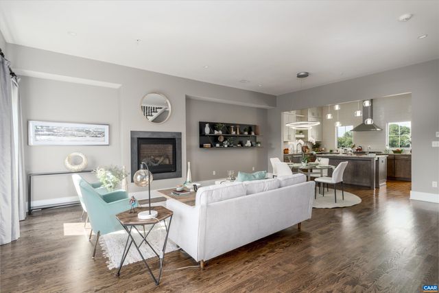 1075 E WATER ST, Charlottesville, VA 22902