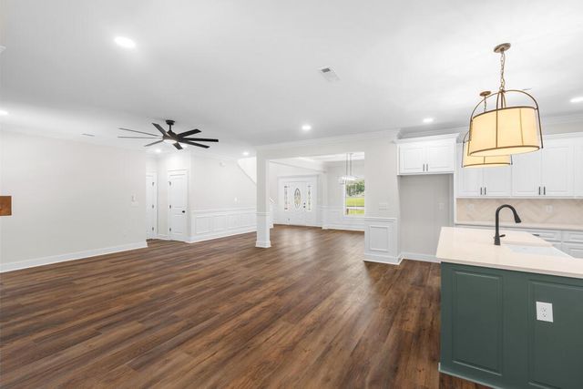 202 Cypress Glade Lane, Midland City, AL 36350