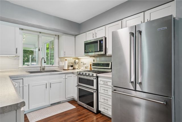 3101 Blue Ridge Court NE, Cedar Rapids, IA 52402