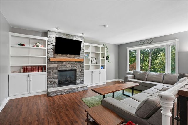 3101 Blue Ridge Court NE, Cedar Rapids, IA 52402