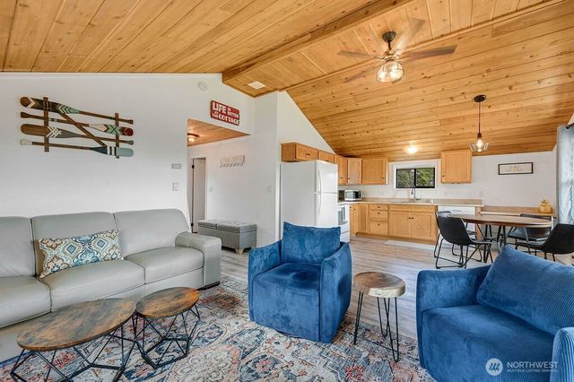 3740 Paradise Bay Rd, Port Ludlow, WA 98365