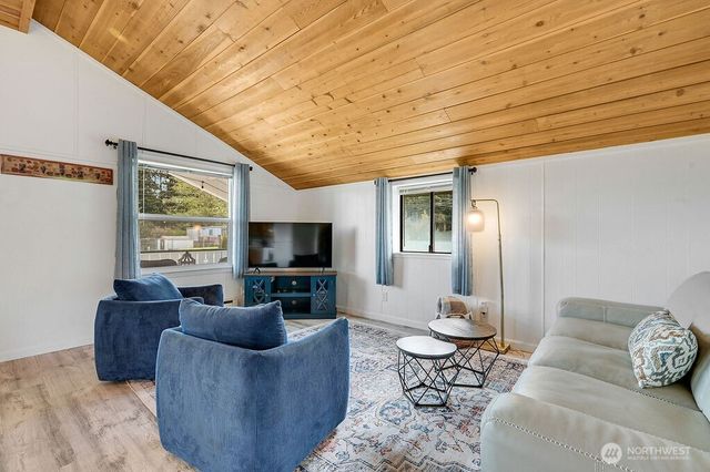 3740 Paradise Bay Rd, Port Ludlow, WA 98365