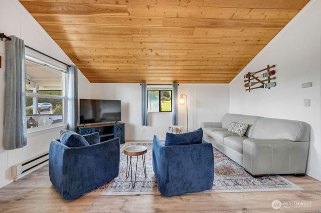 3740 Paradise Bay Rd, Port Ludlow, WA 98365