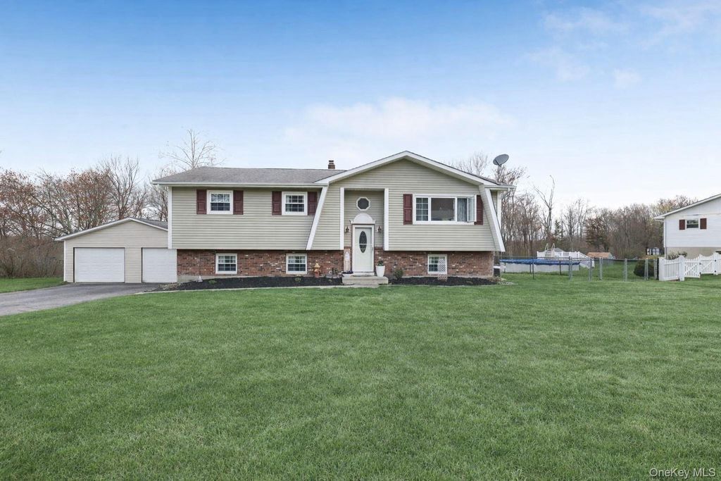 65 Maureen Drive, Middletown, NY 10940
