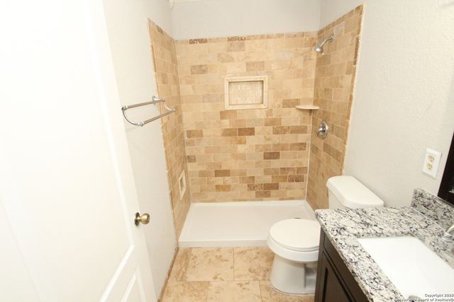 310 THREADNEEDLE LN, San Antonio, TX 78227