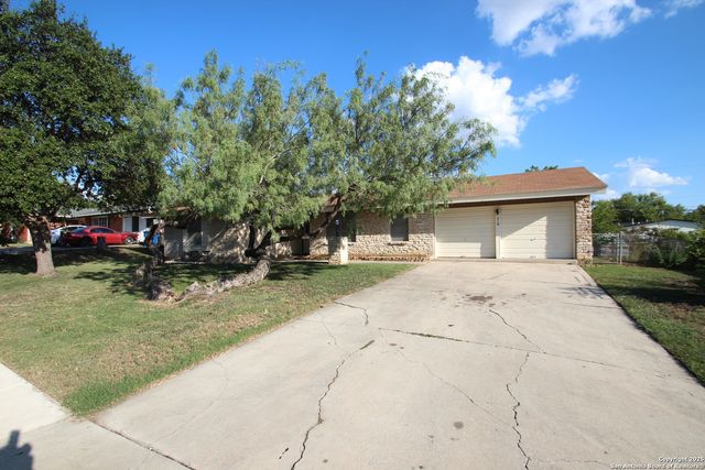 310 THREADNEEDLE LN, San Antonio, TX 78227