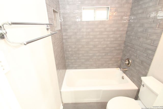310 THREADNEEDLE LN, San Antonio, TX 78227
