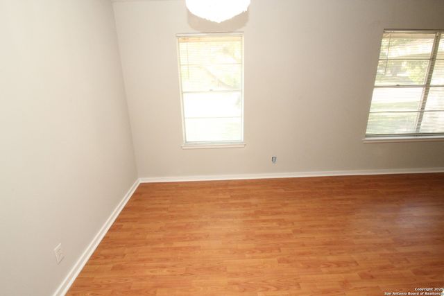 310 THREADNEEDLE LN, San Antonio, TX 78227