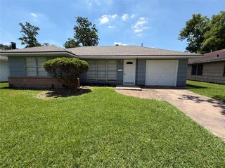 5109 Verdome Lane, Houston, TX 77092