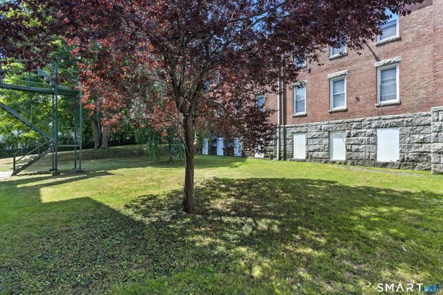 156 Garfield Avenue, New London, CT 06320