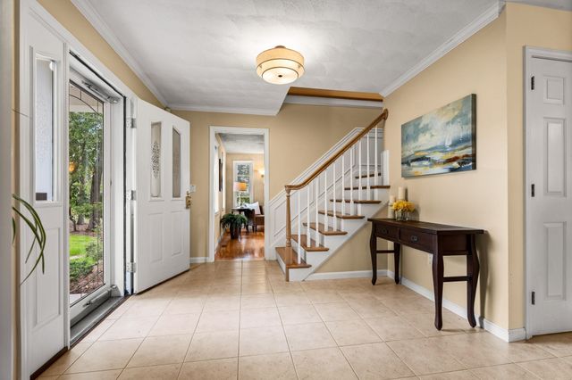 8 Jack Rabbit Ln, Westford, MA 01886