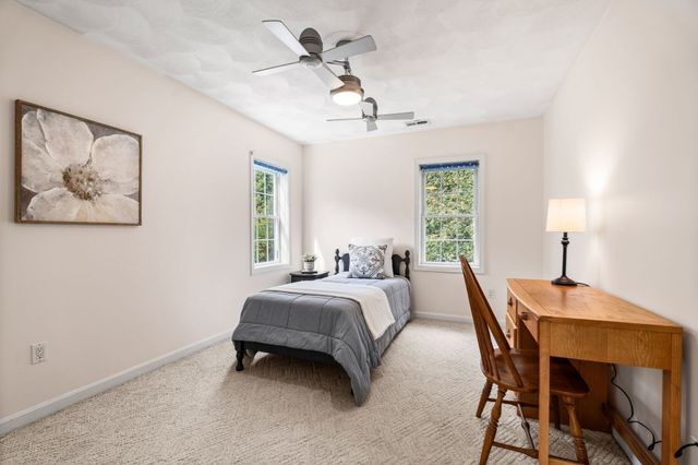 8 Jack Rabbit Ln, Westford, MA 01886