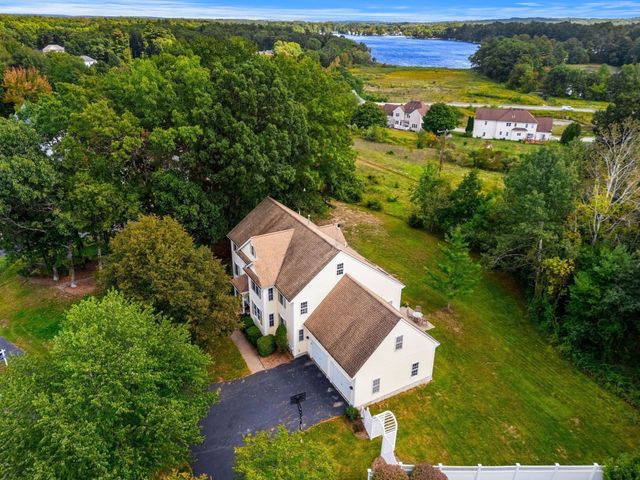 8 Jack Rabbit Ln, Westford, MA 01886