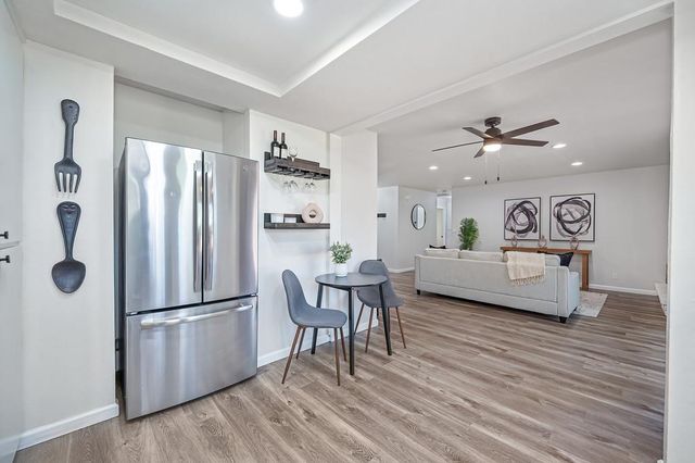 14069 Torrey Pines Dr, Auburn, CA 95602
