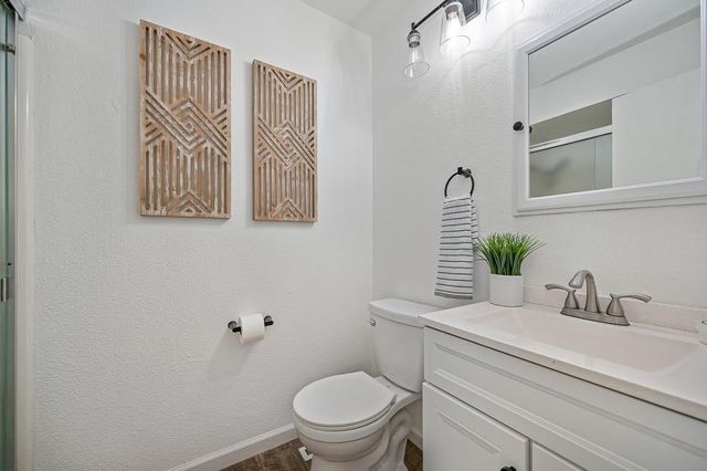 14069 Torrey Pines Dr, Auburn, CA 95602