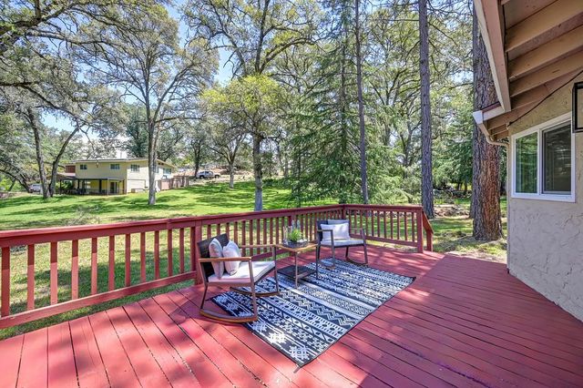 14069 Torrey Pines Dr, Auburn, CA 95602