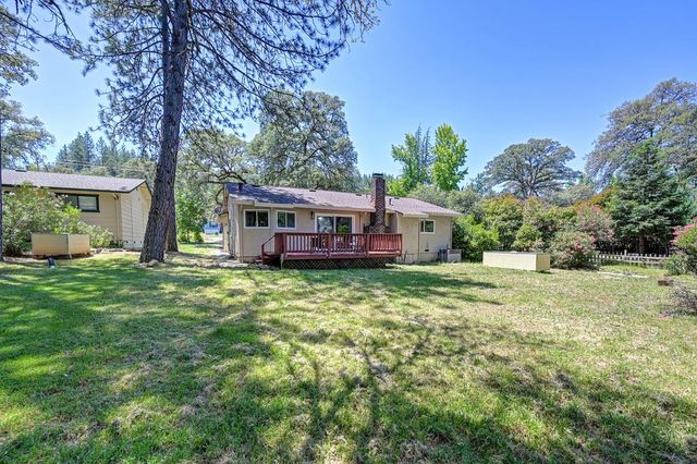 14069 Torrey Pines Dr, Auburn, CA 95602
