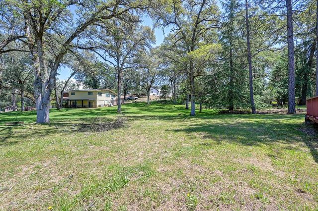 14069 Torrey Pines Dr, Auburn, CA 95602