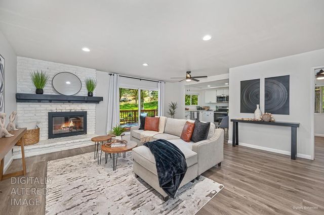 14069 Torrey Pines Dr, Auburn, CA 95602
