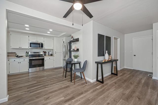 14069 Torrey Pines Dr, Auburn, CA 95602